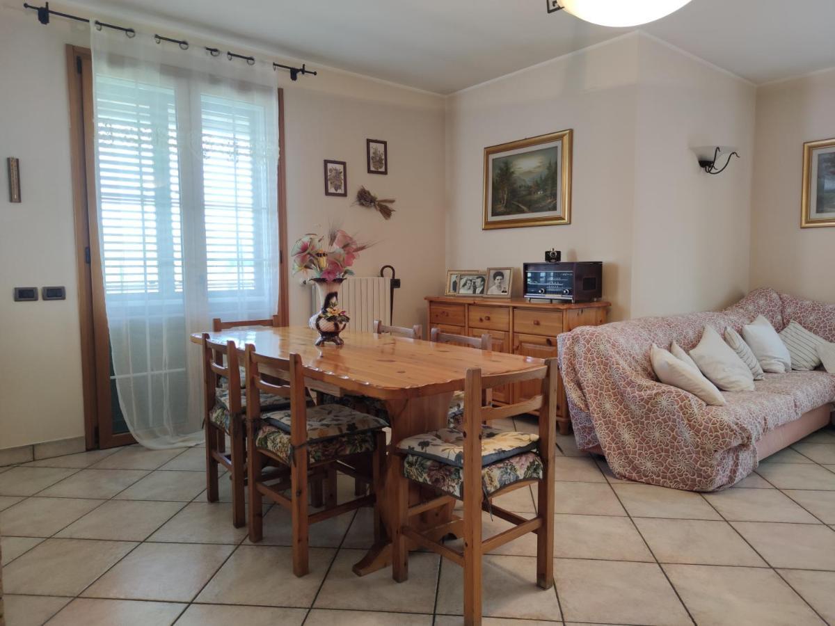 Apartamento Relax In Collina A Due Passi Dal Mare Torriana Exterior foto