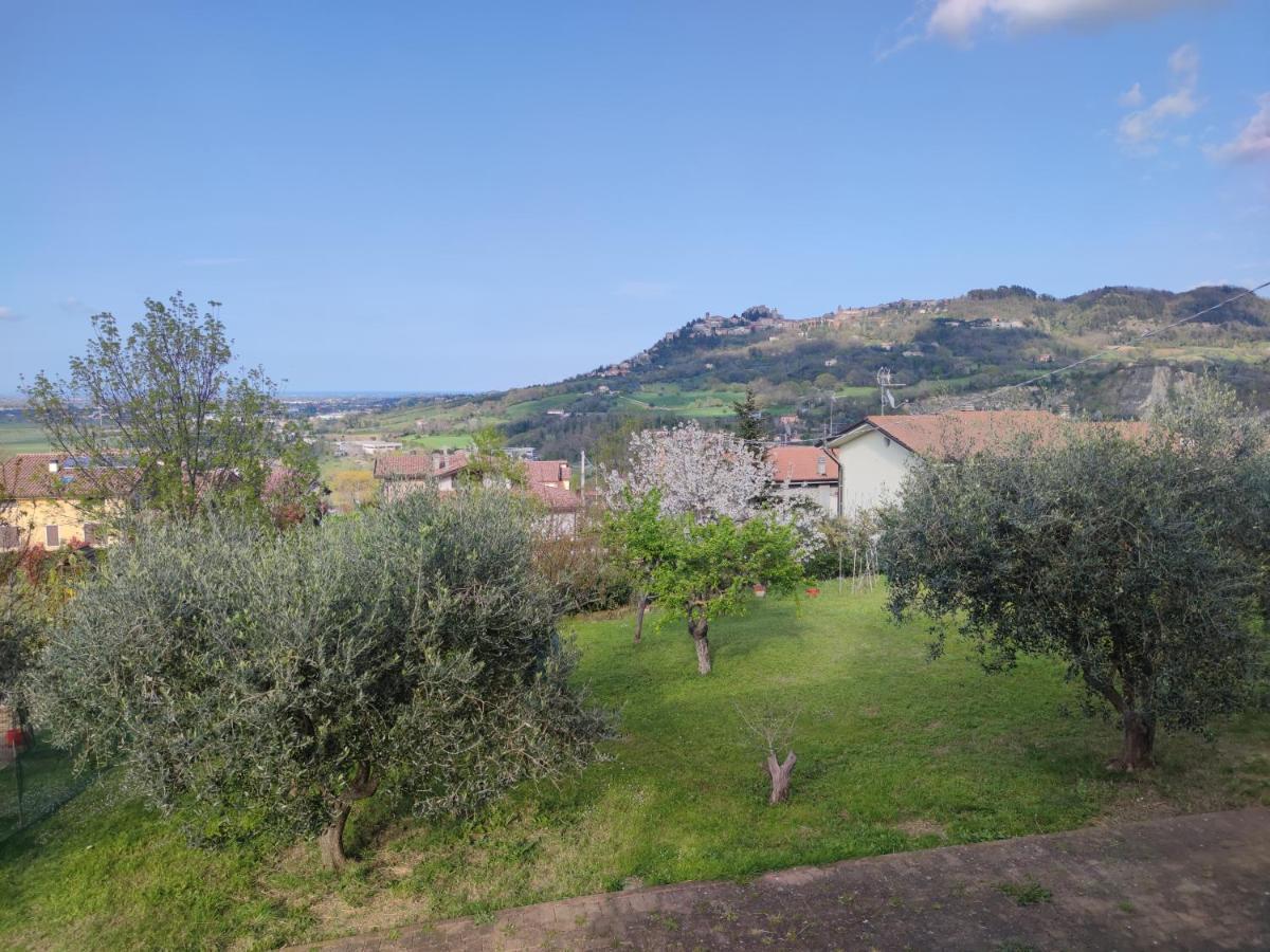 Apartamento Relax In Collina A Due Passi Dal Mare Torriana Exterior foto