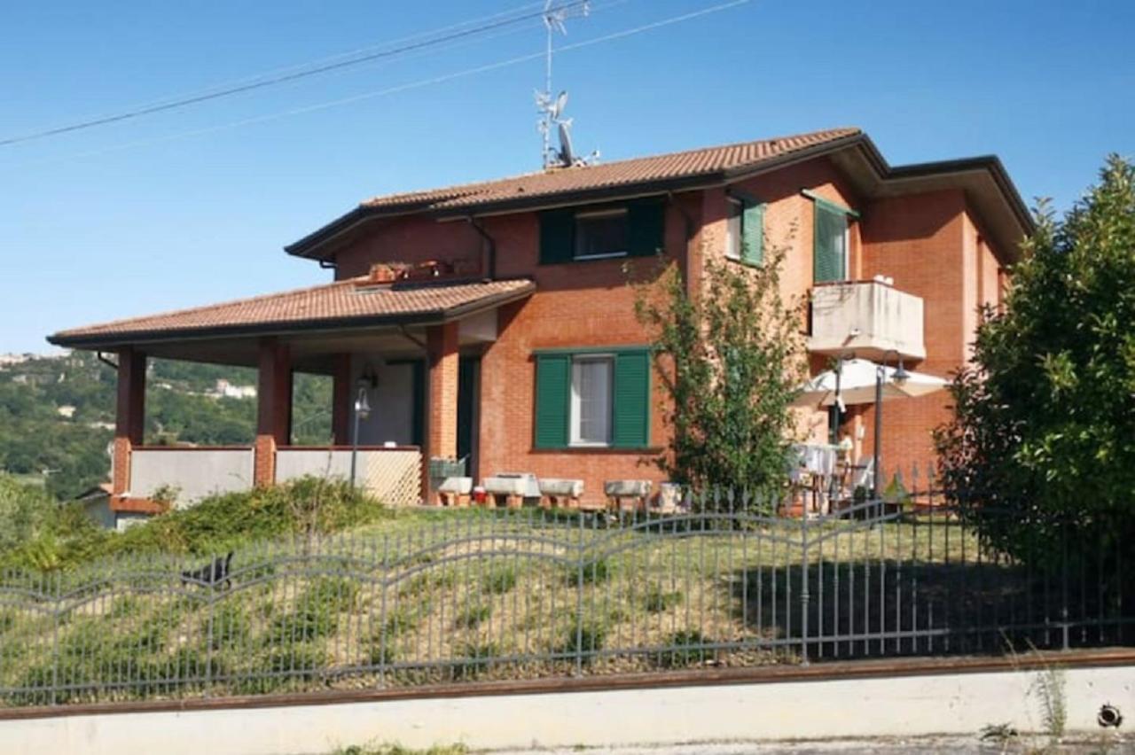 Apartamento Relax In Collina A Due Passi Dal Mare Torriana Exterior foto